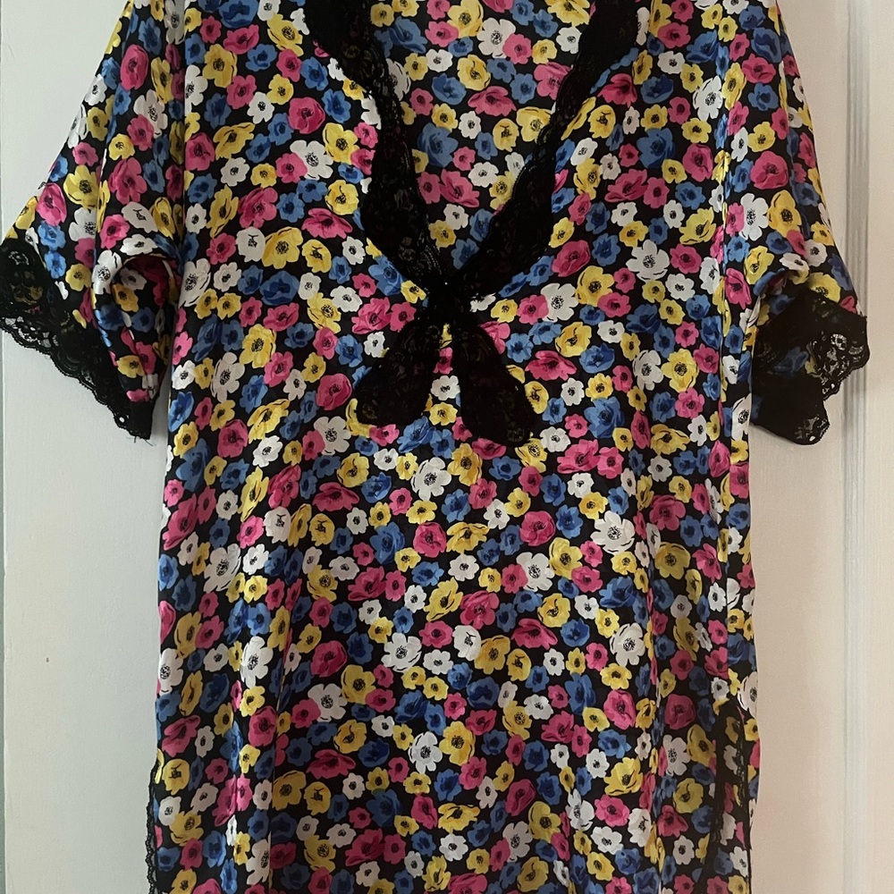 VTG Christian Dior Lingerie Multicolor Floral Satin Nightie Top with Black Lace - Picture 6 of 6